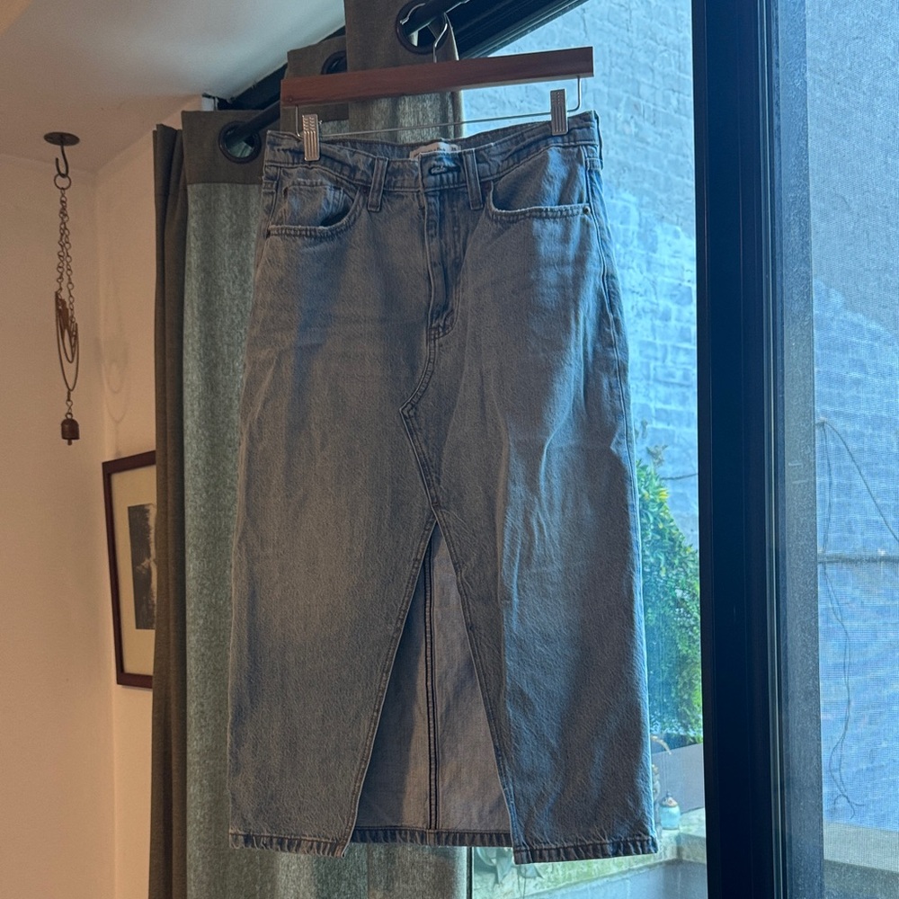 Abercrombie & Fitch Midi Pencil Skirt with Slit in front